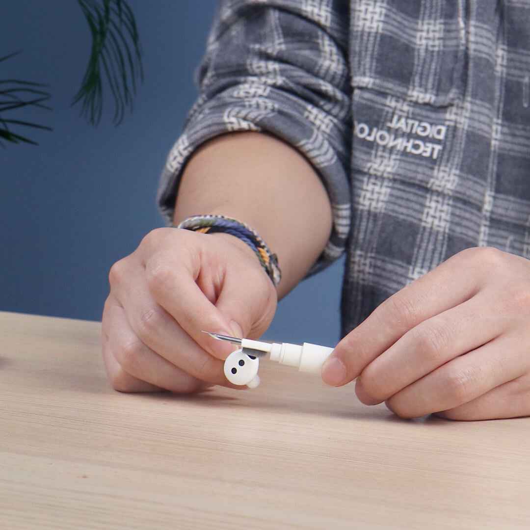 Earphone Cleaning Solution - Maintain Your Devices with Ease and Precision