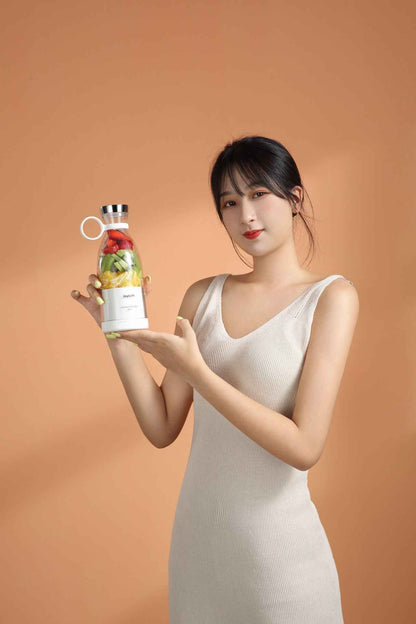 Discover the Freedom of Fresh Juice with Our Portable Electric Mini Juicer