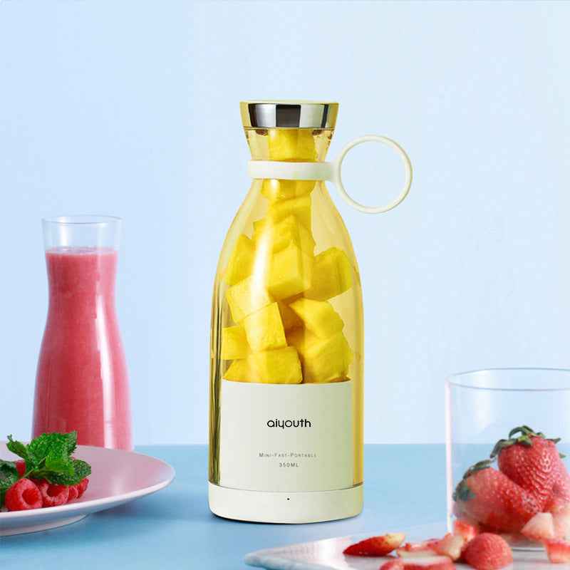 Discover the Freedom of Fresh Juice with Our Portable Electric Mini Juicer