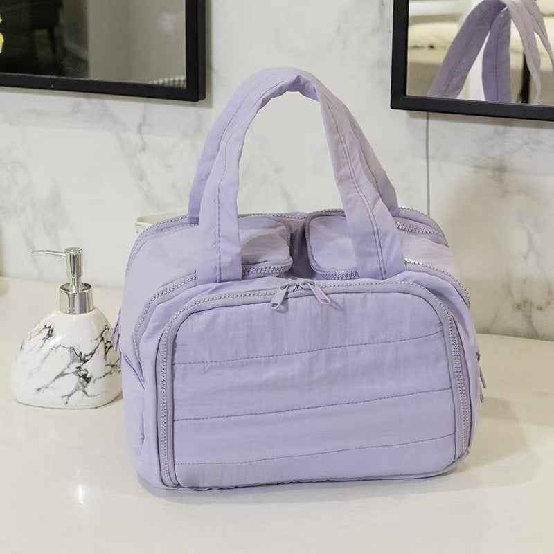 Lightweight And Large Capacity Partition Storage Travel Bag